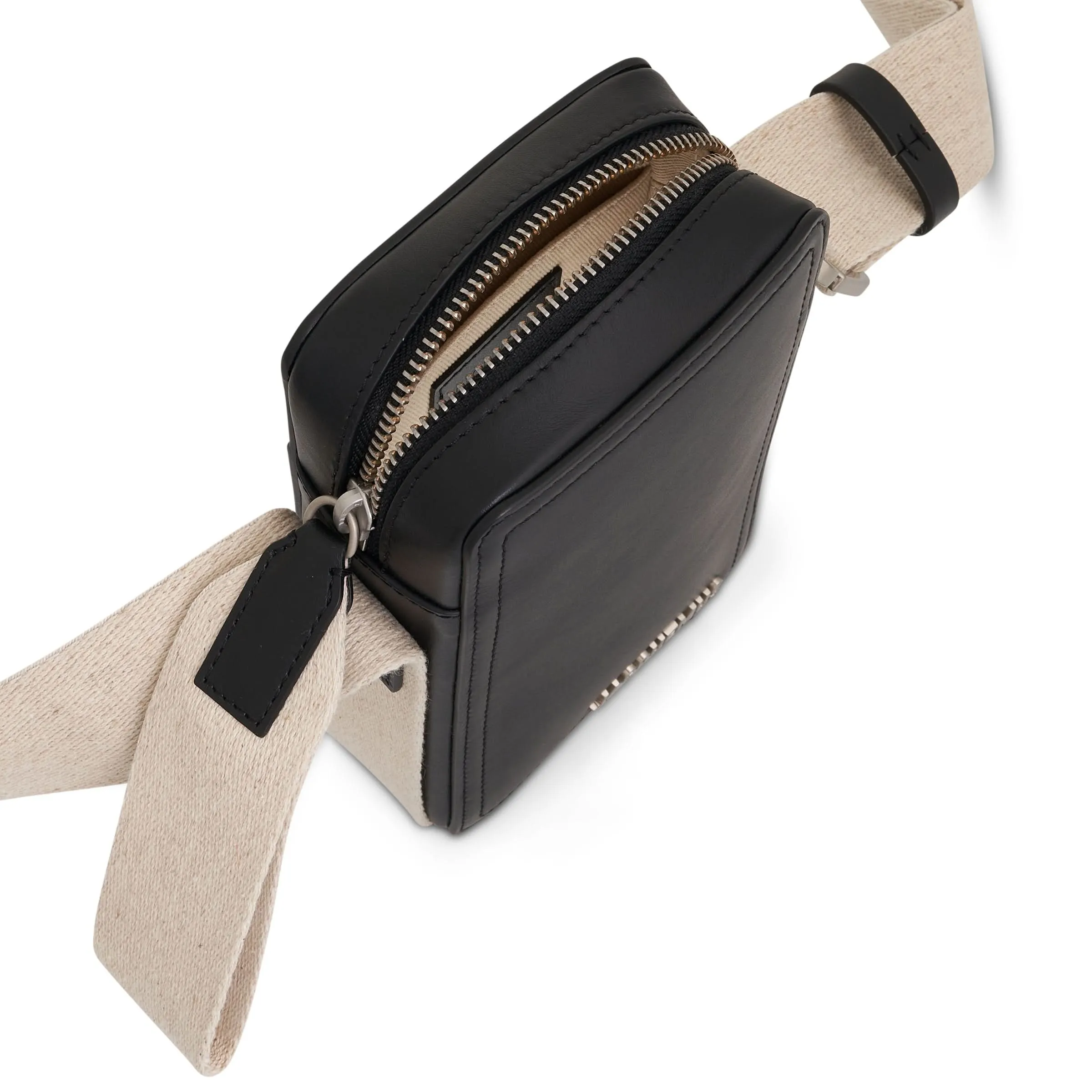 Le Cuerda Vertical Leather Bag in Black