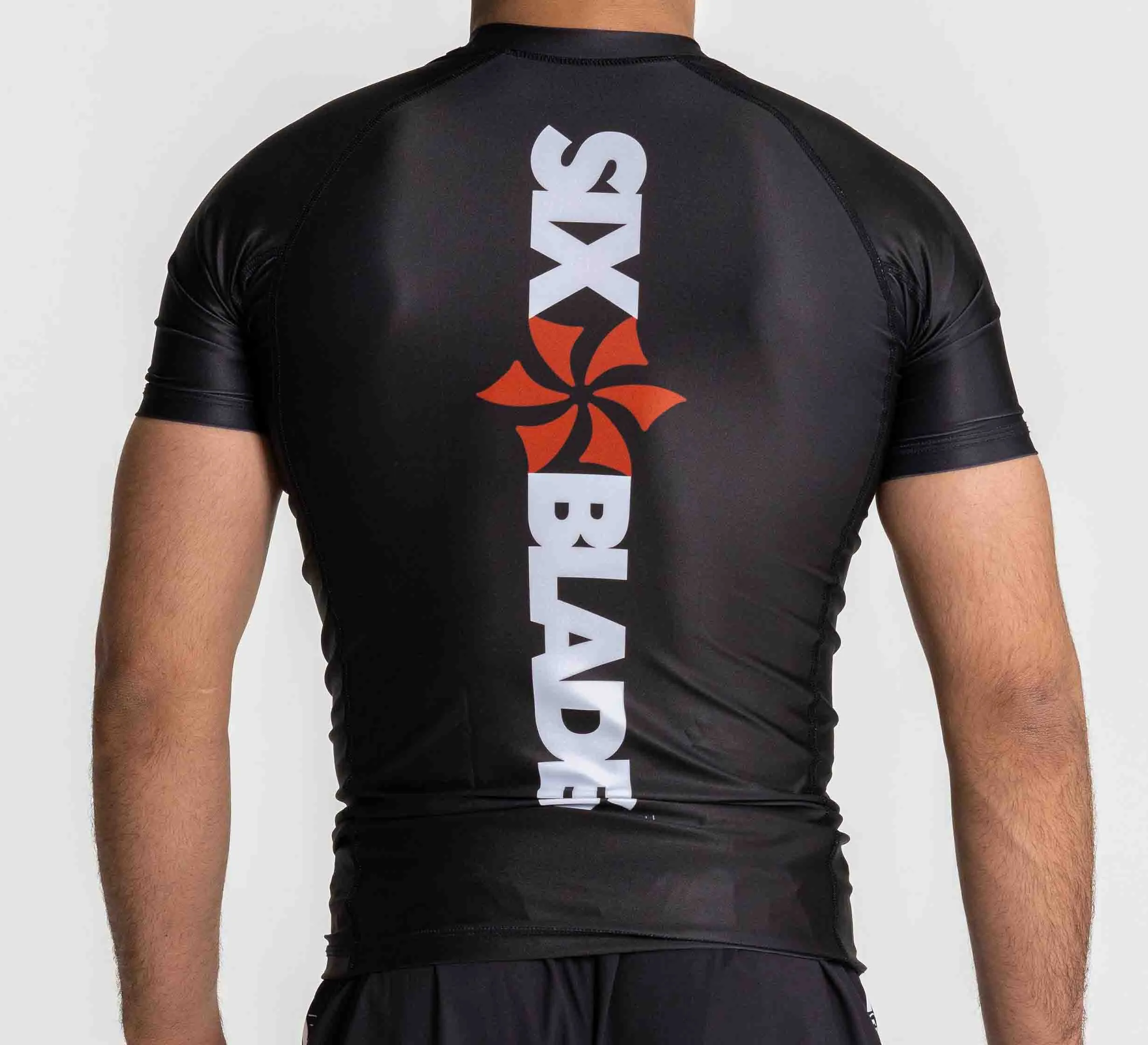 Six Blades Short Sleeve Rashguard Black