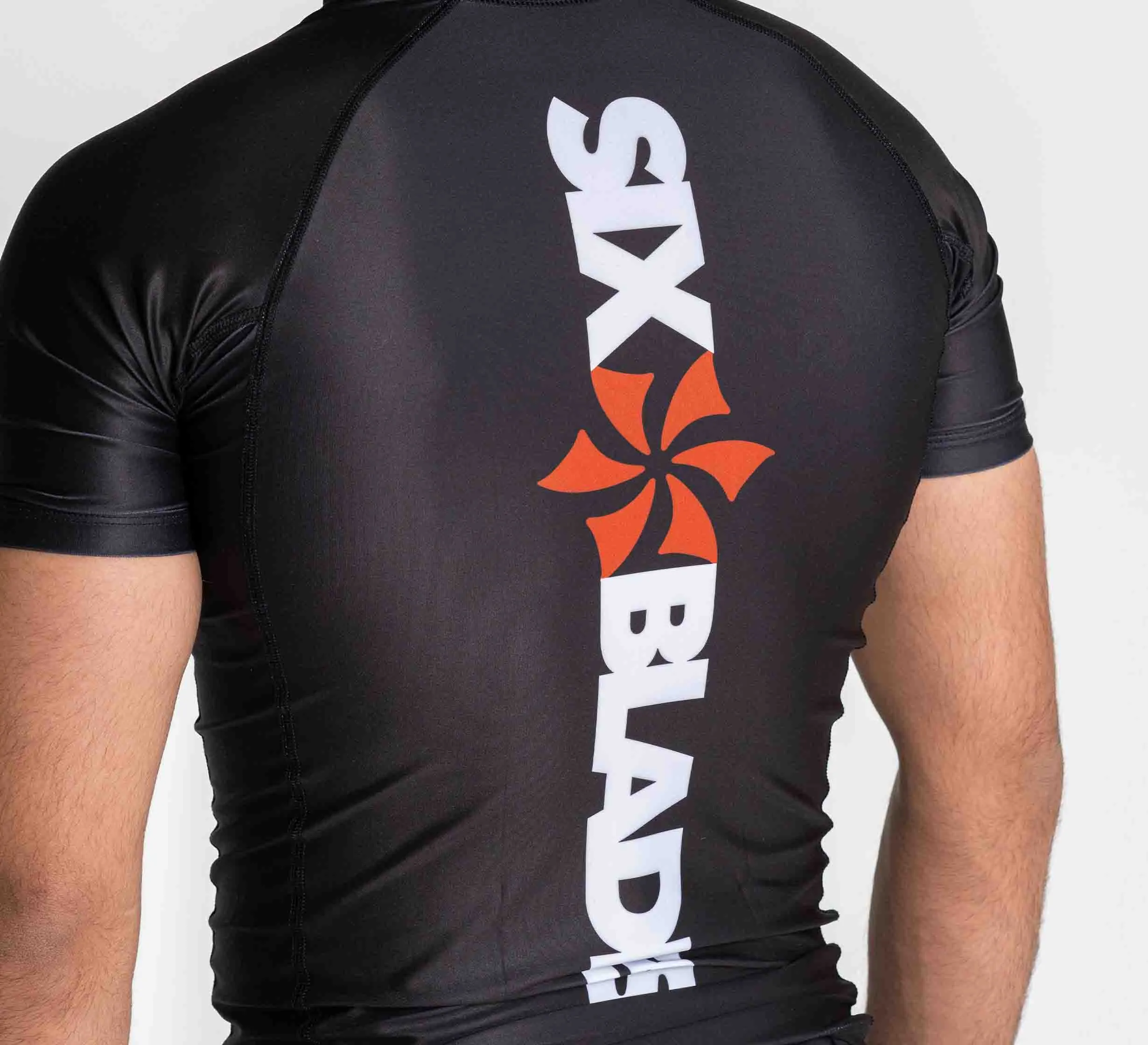 Six Blades Short Sleeve Rashguard Black