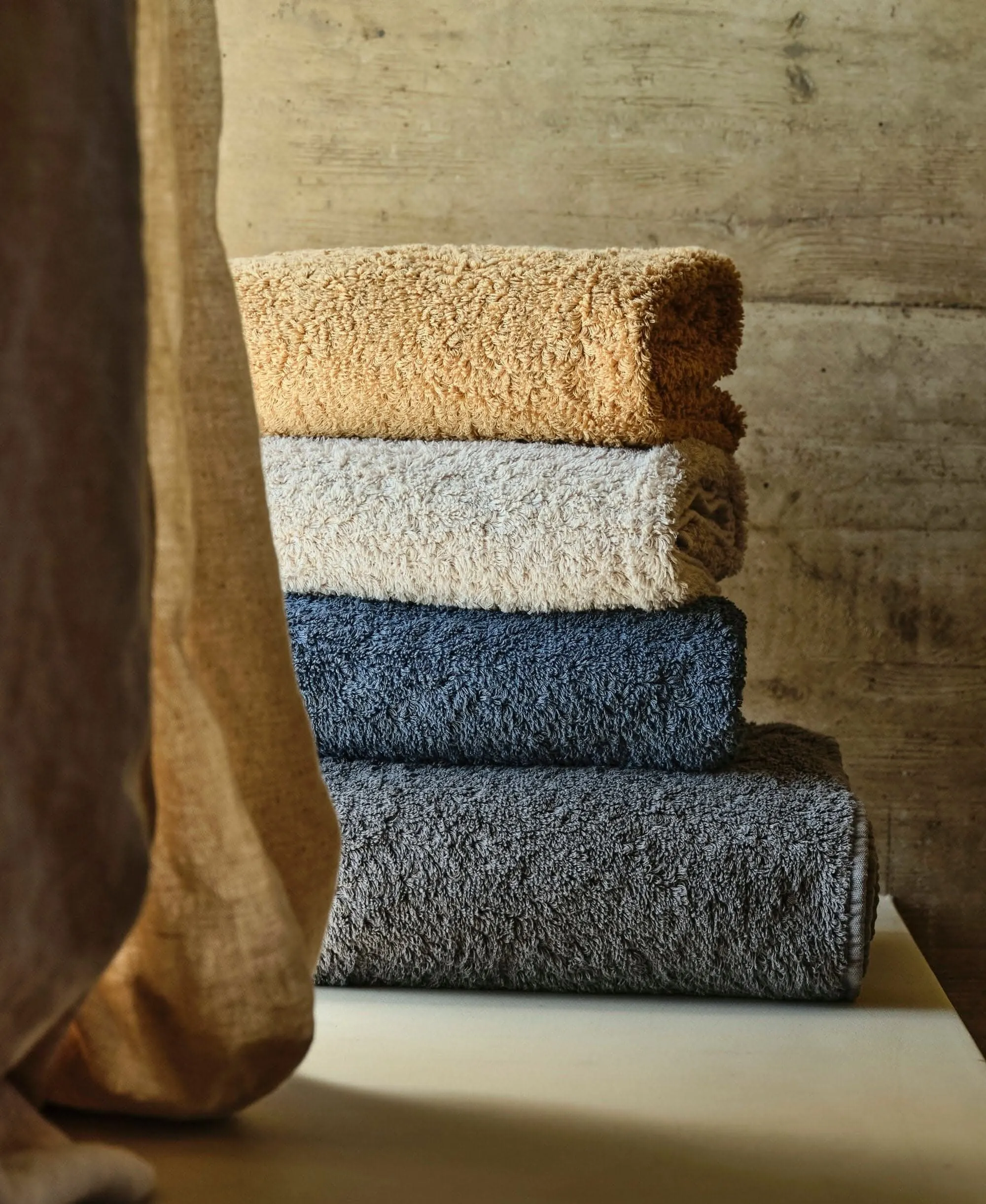 Super Pile Hand Towels (17 x 30" | 40 x 75 cm)