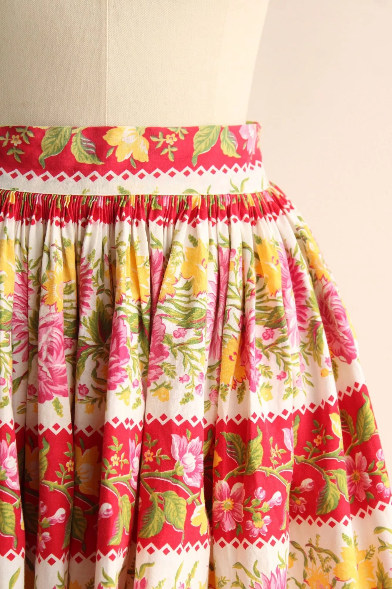 Vintage 1960s Pink and Yellow Rose Floral Print Cotton Half Apron with Pocket