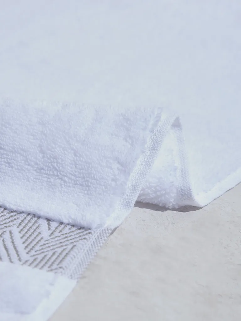 Westside Home White Jacquard Detailed Hand Towel